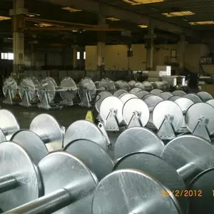 Катушка (бобина) для зберігання, транспортування, размотування і змотування плоских шлангів Катушка (бобина) для зберігання, транспортування, размотування і змотування плоских шлангів